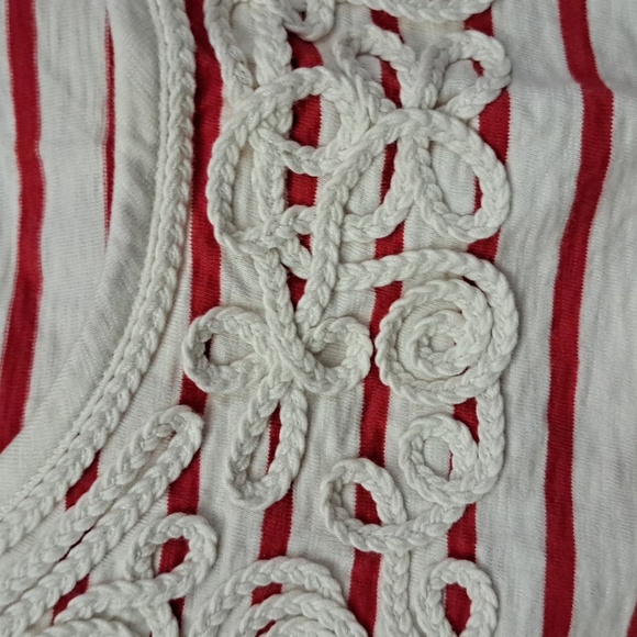 20W-22W Lands End summer striped and embroidered red and white tank top - Picture 4 of 5